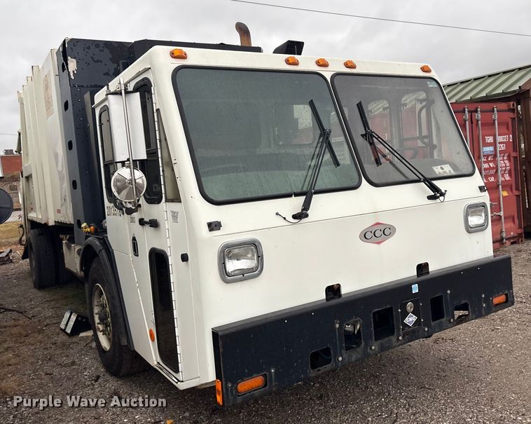 image for item EV2560 2013 Crane Carrier Low Entry refuse truck
