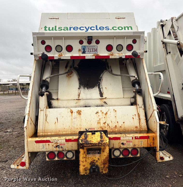 image for item EV2560 2013 Crane Carrier Low Entry refuse truck