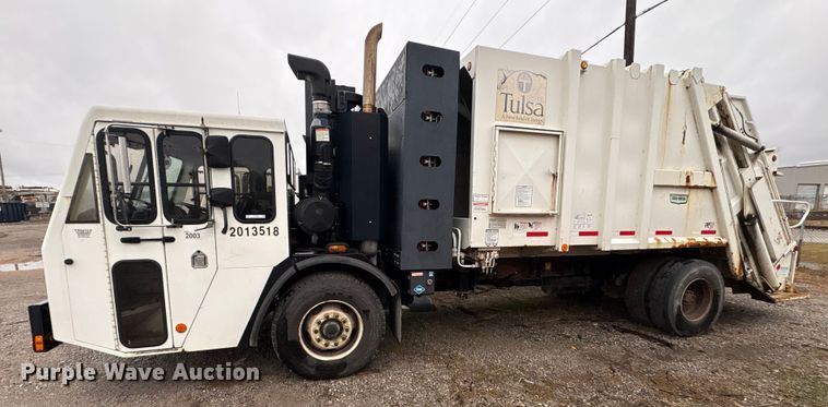 image for item EV2560 2013 Crane Carrier Low Entry refuse truck