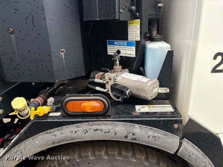 image for item EV2560 2013 Crane Carrier Low Entry refuse truck