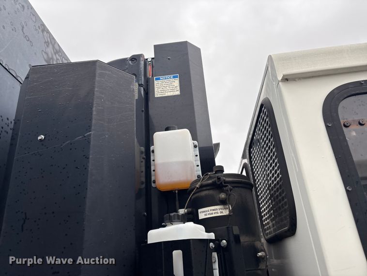 image for item EV2560 2013 Crane Carrier Low Entry refuse truck