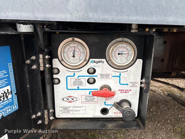 image for item EV2560 2013 Crane Carrier Low Entry refuse truck