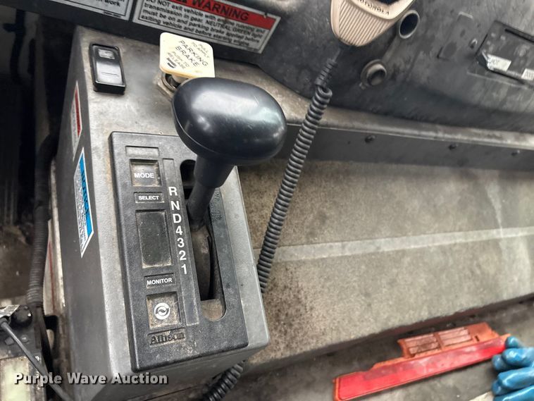 image for item EV2560 2013 Crane Carrier Low Entry refuse truck