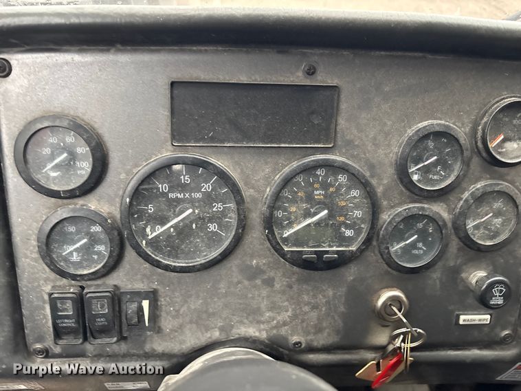 image for item EV2560 2013 Crane Carrier Low Entry refuse truck