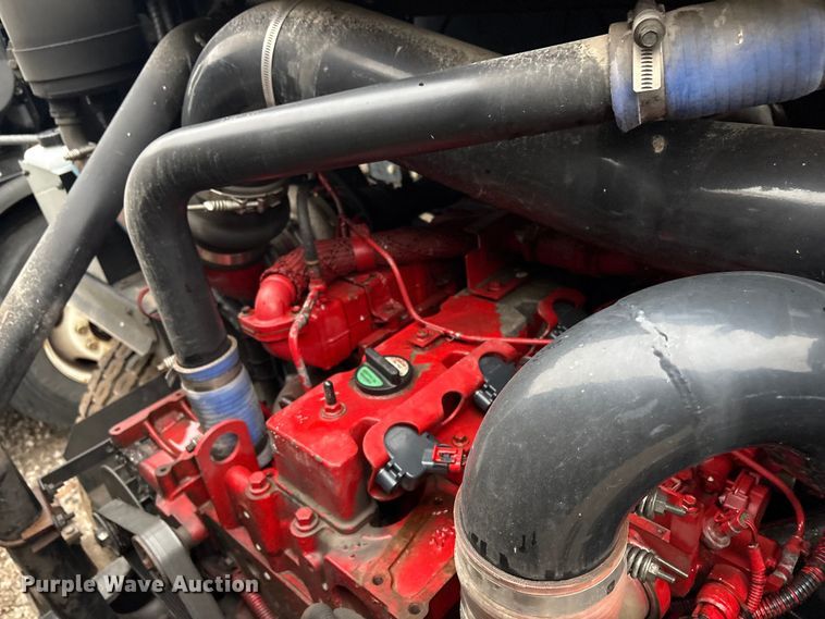 image for item EV2560 2013 Crane Carrier Low Entry refuse truck