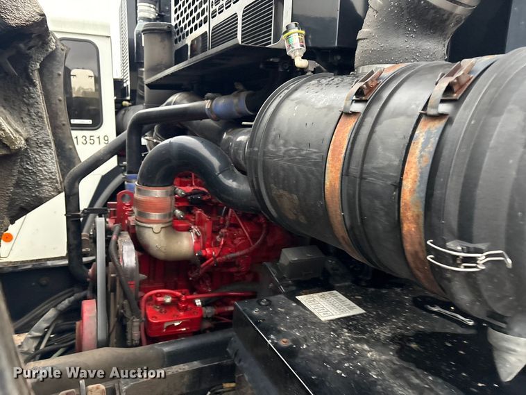 image for item EV2560 2013 Crane Carrier Low Entry refuse truck