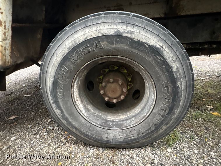 image for item EV2560 2013 Crane Carrier Low Entry refuse truck