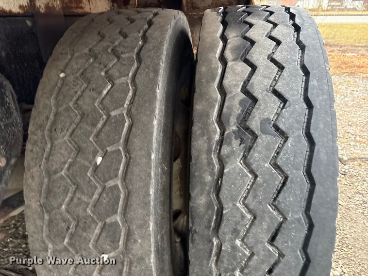 image for item EV2560 2013 Crane Carrier Low Entry refuse truck