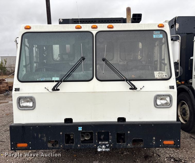 image for item EV2561 2013 Crane Carrier Low Entry refuse truck