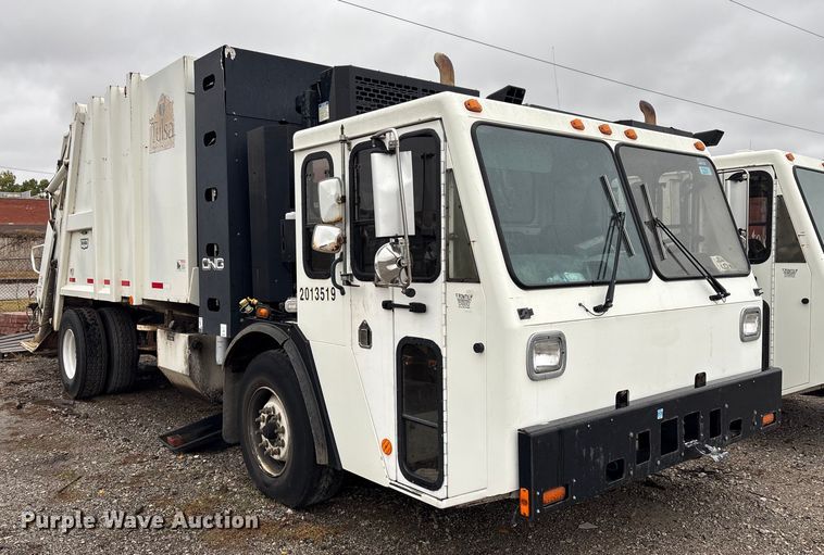 image for item EV2561 2013 Crane Carrier Low Entry refuse truck