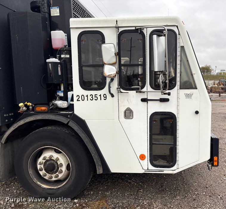 image for item EV2561 2013 Crane Carrier Low Entry refuse truck