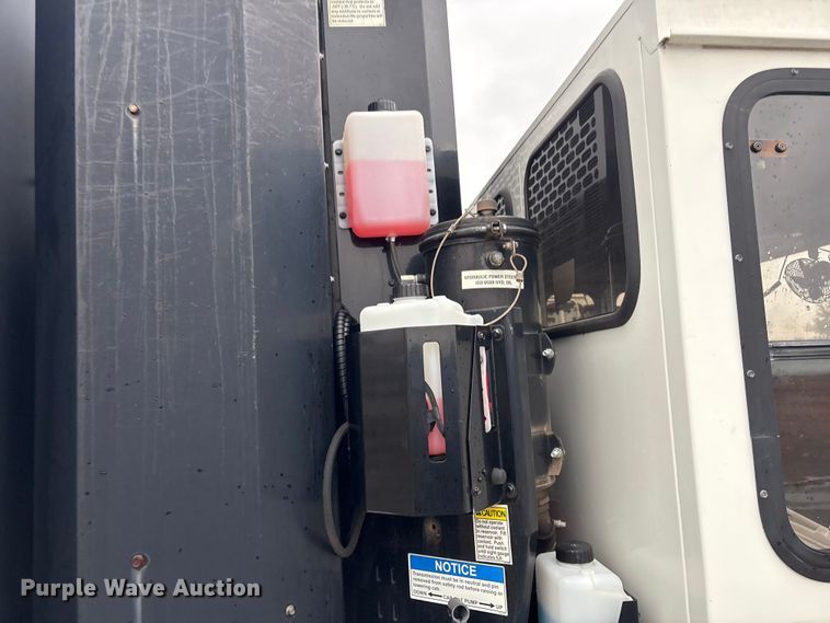 image for item EV2561 2013 Crane Carrier Low Entry refuse truck