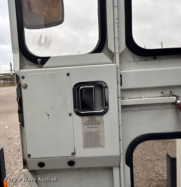 image for item EV2561 2013 Crane Carrier Low Entry refuse truck