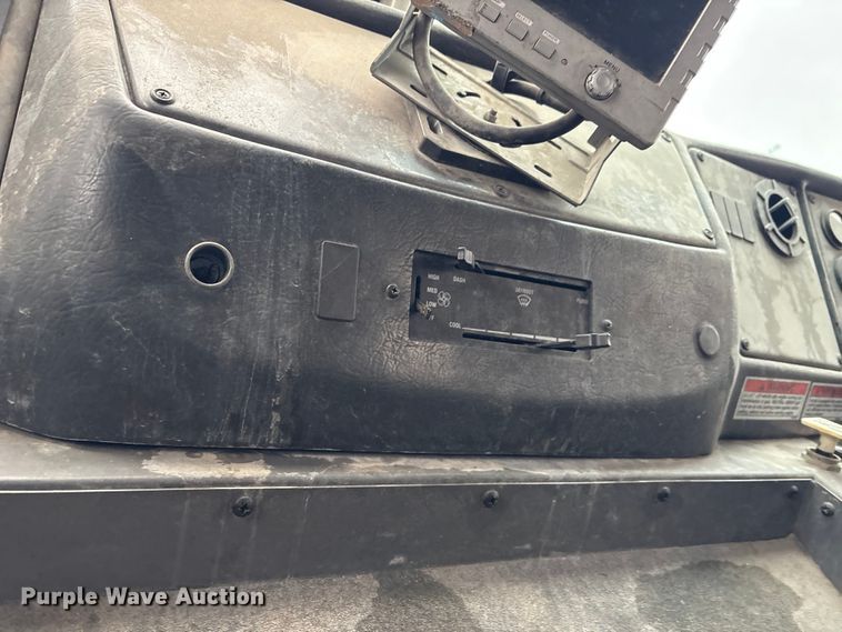 image for item EV2561 2013 Crane Carrier Low Entry refuse truck