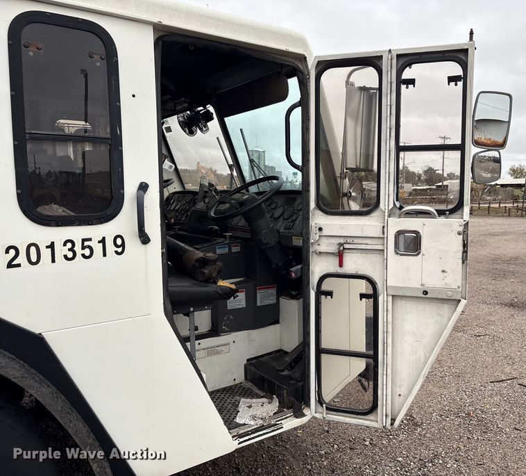 image for item EV2561 2013 Crane Carrier Low Entry refuse truck