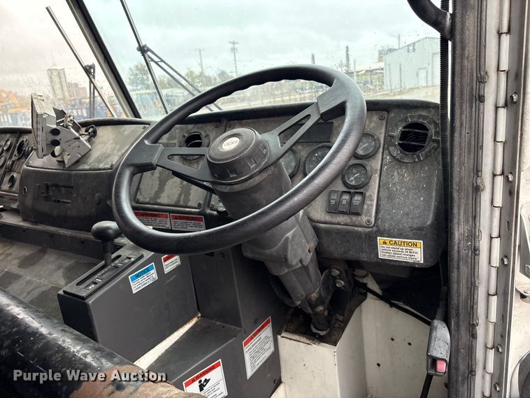 image for item EV2561 2013 Crane Carrier Low Entry refuse truck