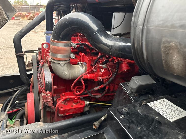 image for item EV2561 2013 Crane Carrier Low Entry refuse truck