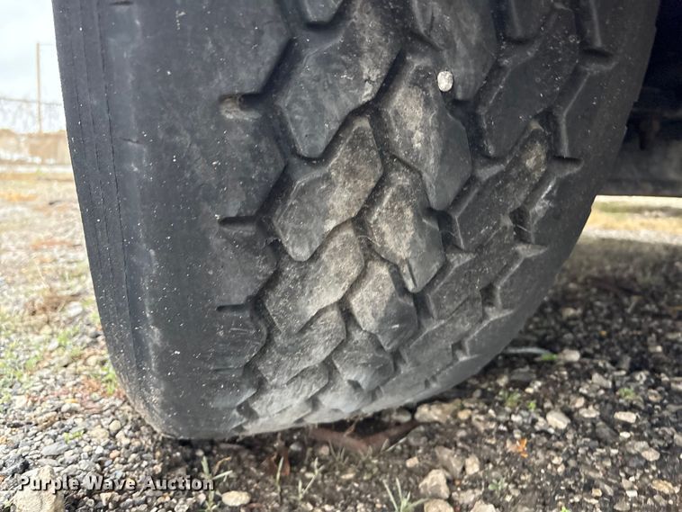 image for item EV2561 2013 Crane Carrier Low Entry refuse truck