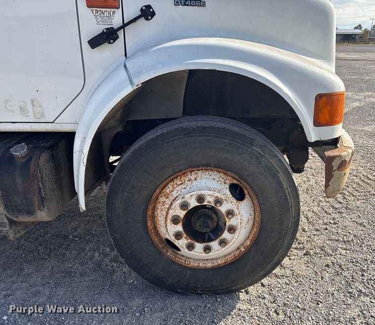 image for item FI0024 2001 International 4700 dump truck