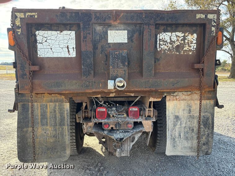 image for item FI0024 2001 International 4700 dump truck