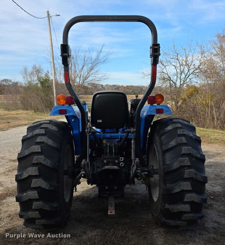 image for item FI0641 2011 New holland T1530 MFWD tractor