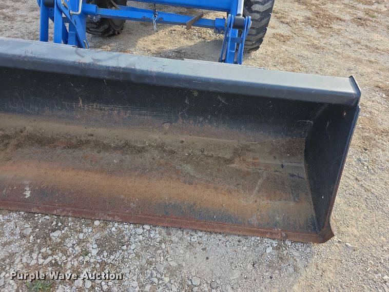 image for item FI0641 2011 New holland T1530 MFWD tractor