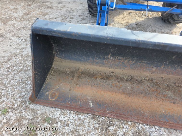 image for item FI0641 2011 New holland T1530 MFWD tractor