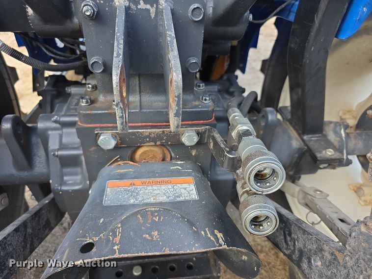 image for item FI0641 2011 New holland T1530 MFWD tractor