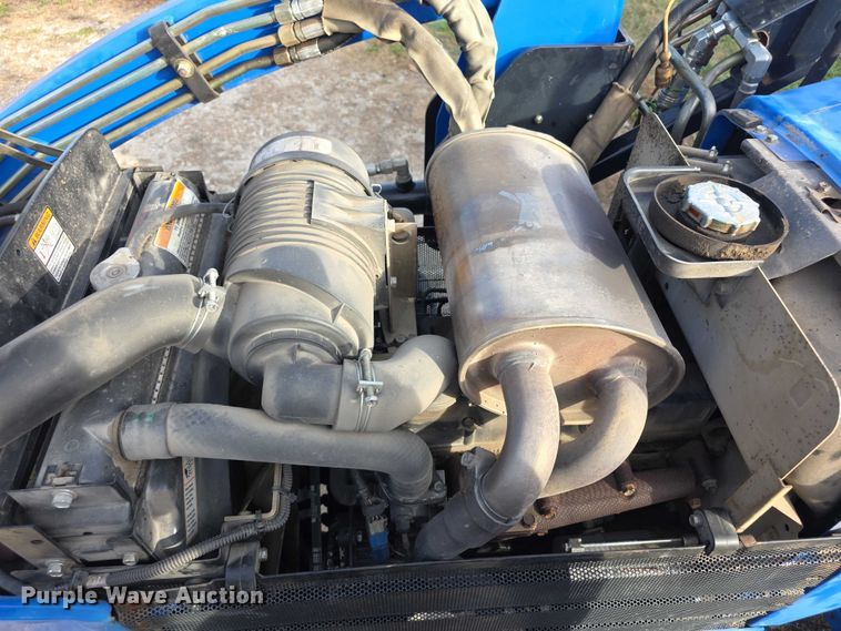 image for item FI0641 2011 New holland T1530 MFWD tractor