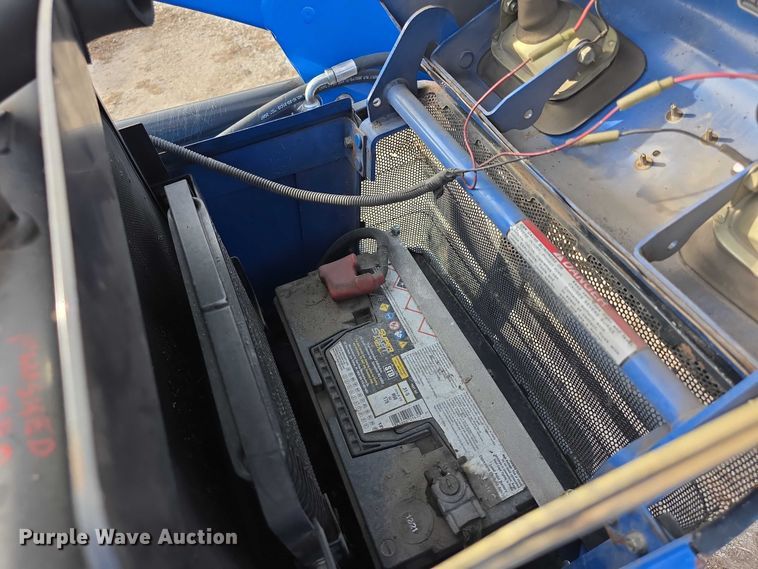 image for item FI0641 2011 New holland T1530 MFWD tractor