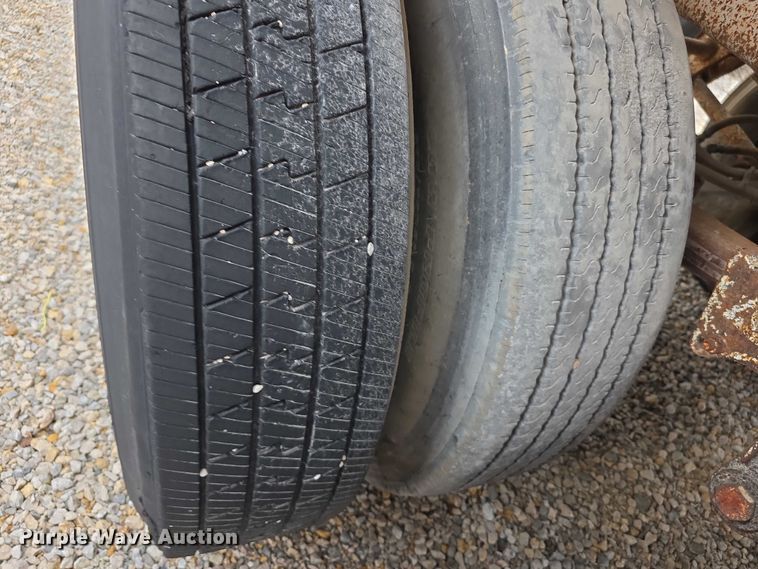 image for item FI0648 1986 Walker Sanitary 3A asphalt trailer  