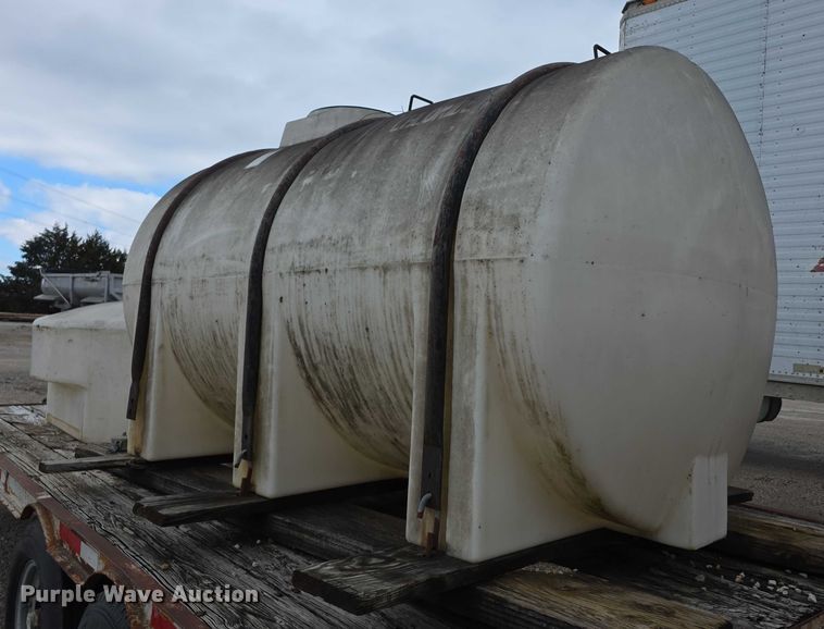 image for item FI0652 (2) poly tanks