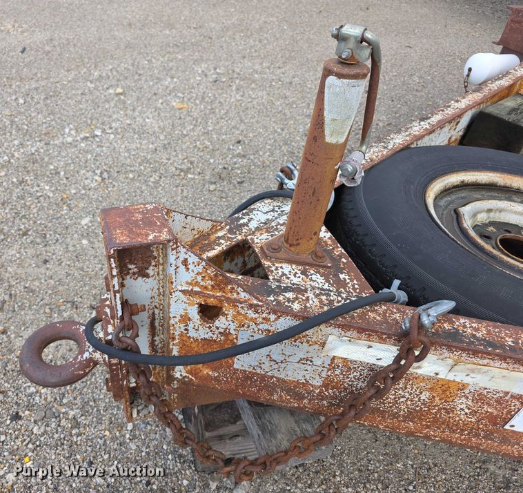 image for item FI0653 1983 Carrier King 2000 equipment trailer