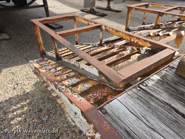 image for item FI0653 1983 Carrier King 2000 equipment trailer