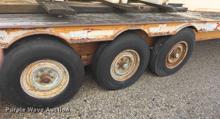 image for item FI0653 1983 Carrier King 2000 equipment trailer