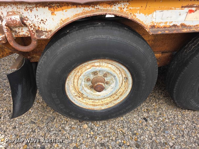 image for item FI0653 1983 Carrier King 2000 equipment trailer