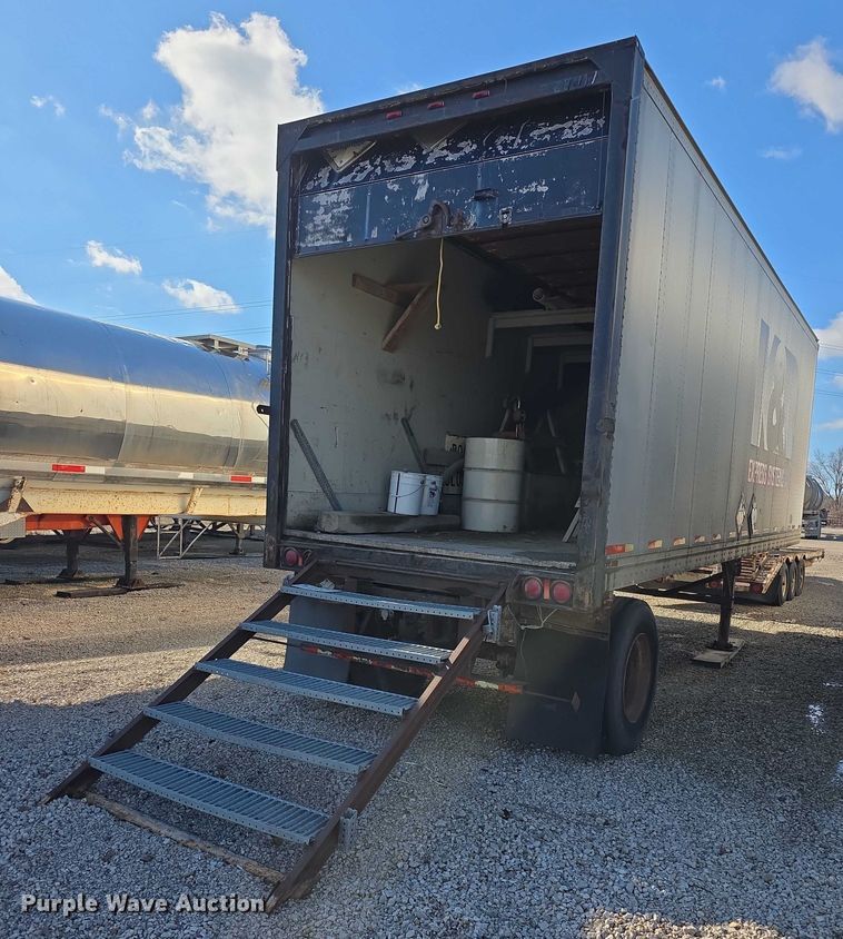 image for item FI0654 1994 Strick dry van trailer