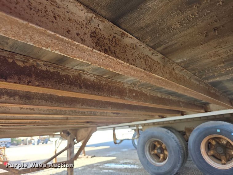 image for item FI0654 1994 Strick dry van trailer