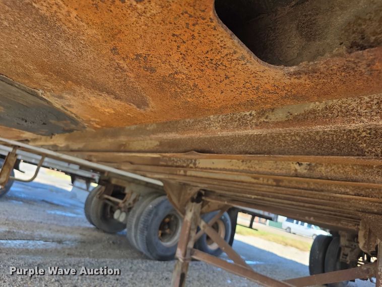 image for item FI0654 1994 Strick dry van trailer