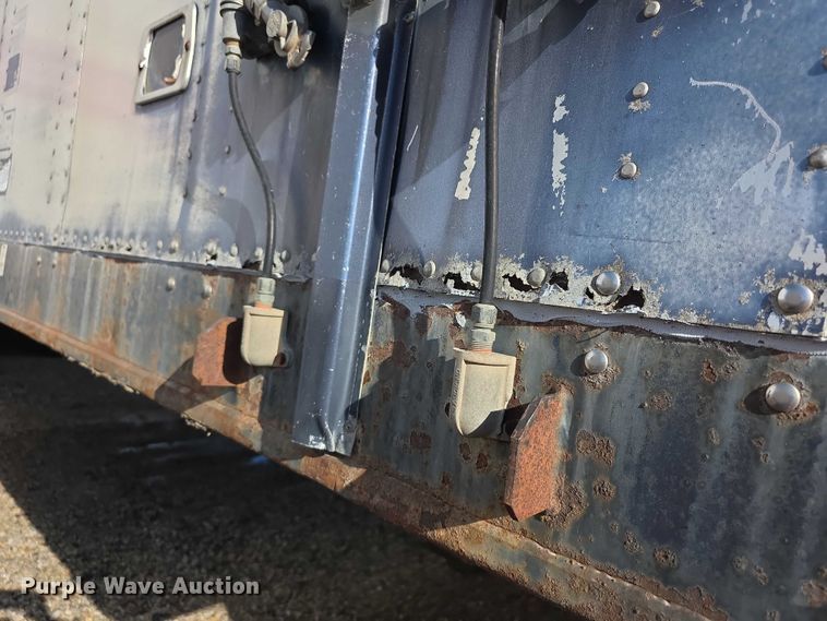 image for item FI0654 1994 Strick dry van trailer