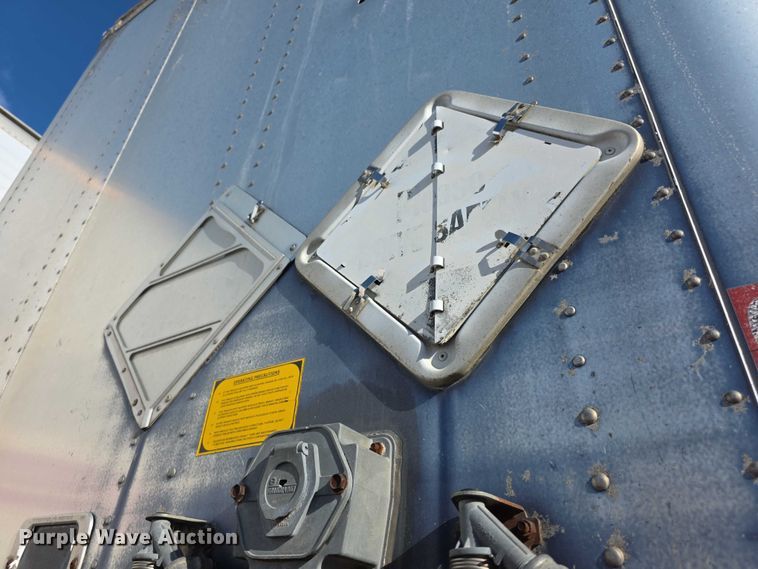 image for item FI0654 1994 Strick dry van trailer