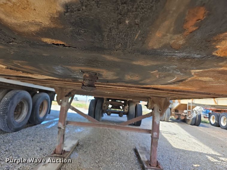 image for item FI0654 1994 Strick dry van trailer