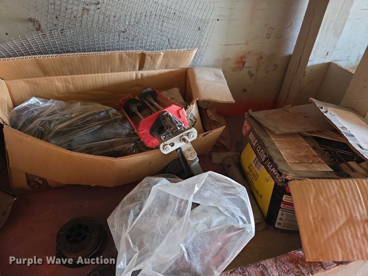 image for item FI0654 1994 Strick dry van trailer