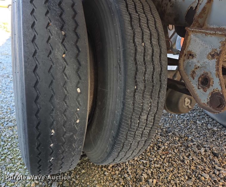 image for item FI0654 1994 Strick dry van trailer