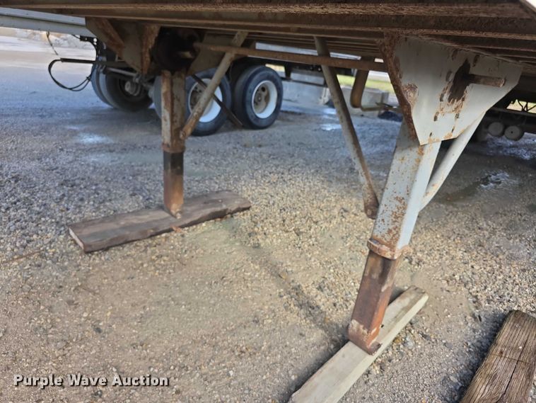 image for item FI0655 1979 Dorsey AIDT277 dry van trailer