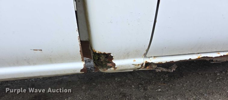 image for item FI0660 2000 Chevrolet Silverado 1500 pickup truck