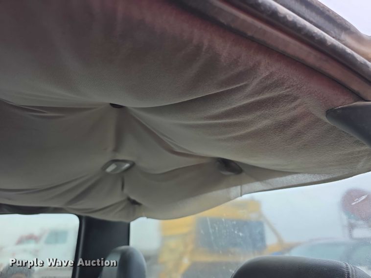 image for item FI0660 2000 Chevrolet Silverado 1500 pickup truck