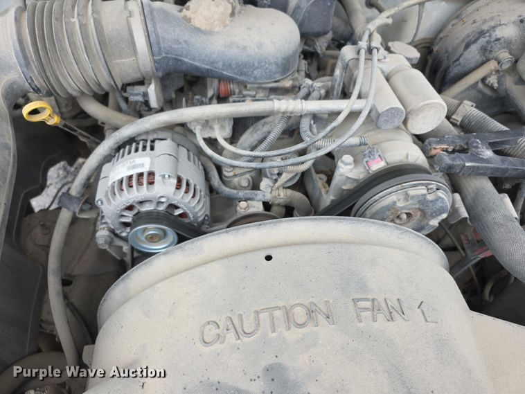 image for item FI0660 2000 Chevrolet Silverado 1500 pickup truck