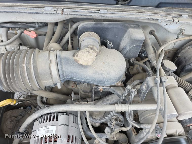 image for item FI0660 2000 Chevrolet Silverado 1500 pickup truck