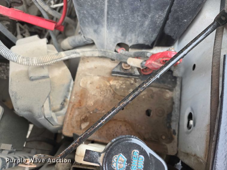 image for item FI0660 2000 Chevrolet Silverado 1500 pickup truck